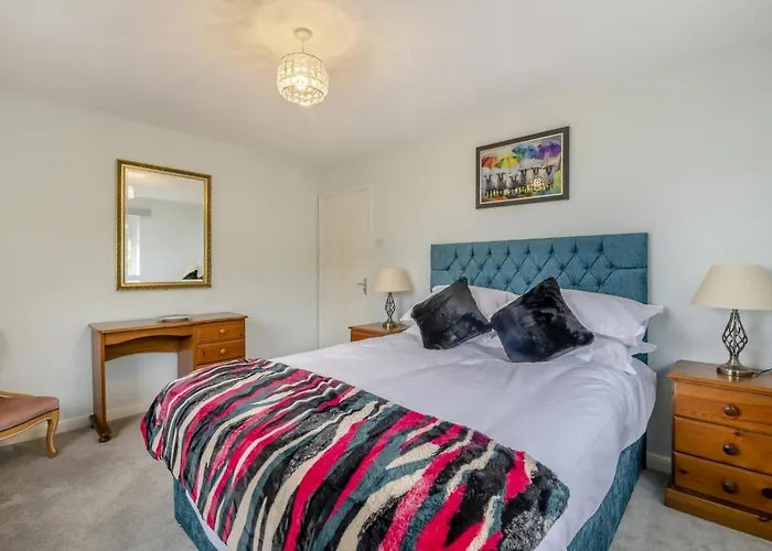 4 Bed In Raw Oc-c30341 Hawsker