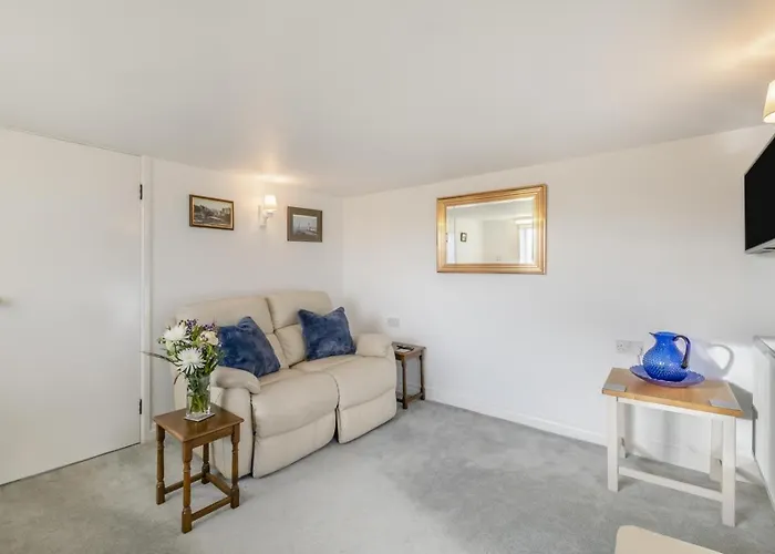 4 Bed In Raw Oc-c30341 Hawsker