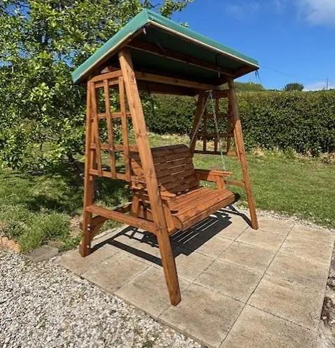 Holiday home 4 Bed In Raw Oc-c30341 *