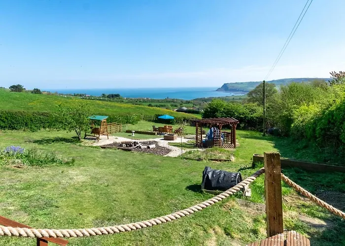 4 Bed In Raw Oc-c30341 Holiday home Hawsker