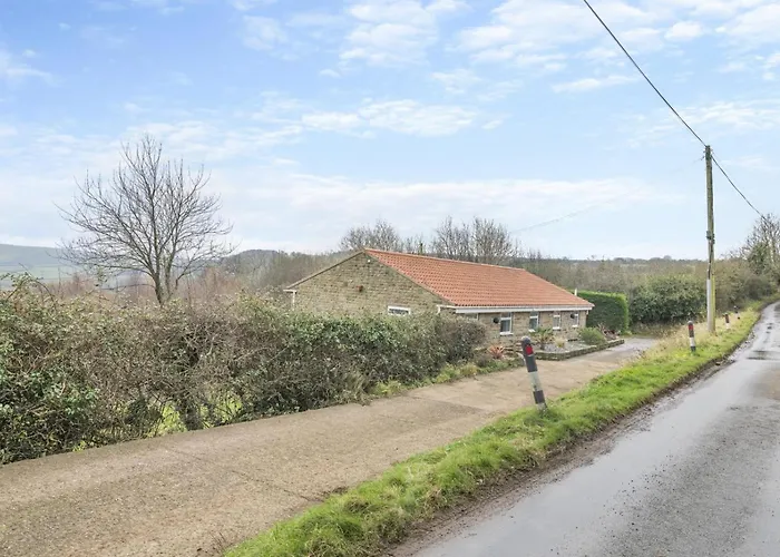 4 Bed In Raw Oc-c30341 * Hawsker